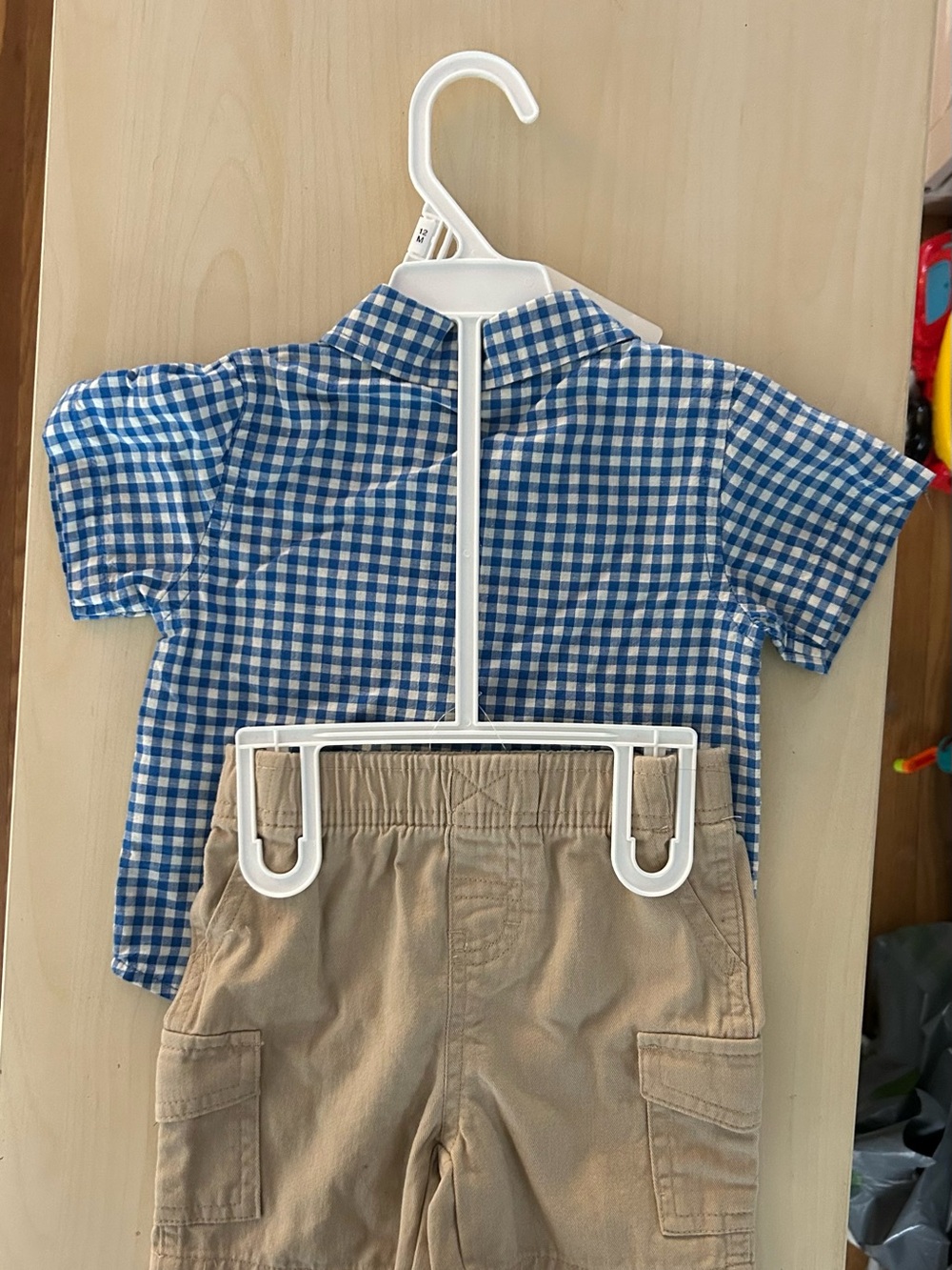 Wrangler NWT Baby Boy 12M Blue Gingham Button Up & Khaki Shorts Set - Picture 4 of 4